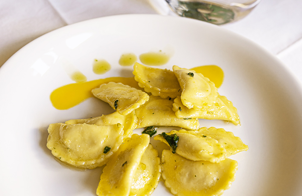 ravioli-alla-zucca-con-limone-e-zenzero-tortellificio-piatto-d-oro